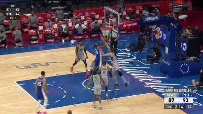 [Highlight] Dwight Howard gets the rebound, bucket, and 1