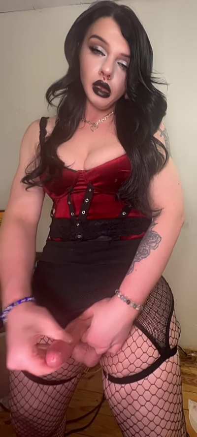 Could I feed you my massive goth girl loads?