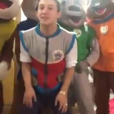 Amigo sos re mogólico