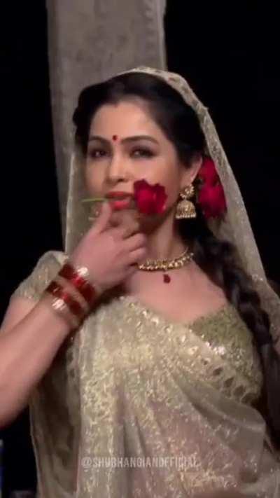 Angoori Bhabhi seducing underworld Don