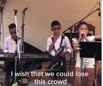 Little gal can sing!