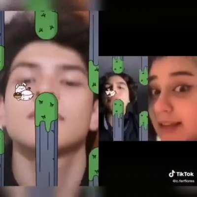 Chica de pelo verde moment 😳👌