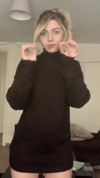 [f] When study is life but you also have a dick appointment.. 🤓🖤