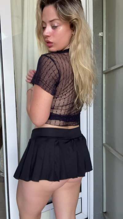 I don't like to wear too many clothes