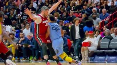 [Highlight] Desmond Bane Has Been Ejected For Striking Kevin Love In The Groin.