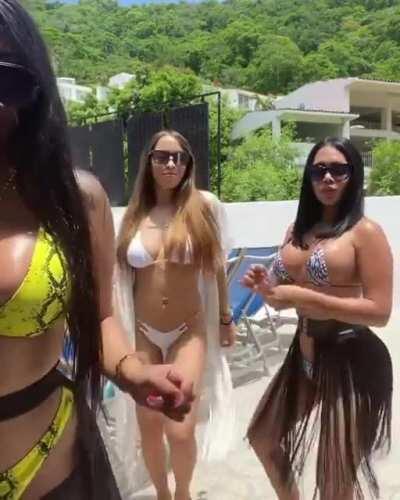 Edith con otras Venequitas