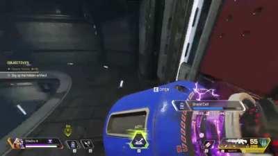 Got spooked by doggos in Apex