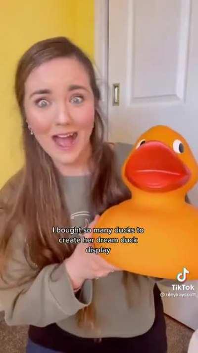 Her daughter's reaction was so sweet!