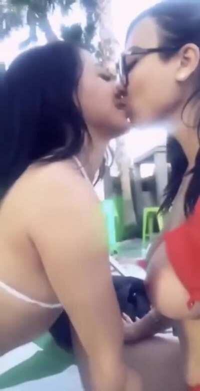 Dont even know where the OC is but damn!