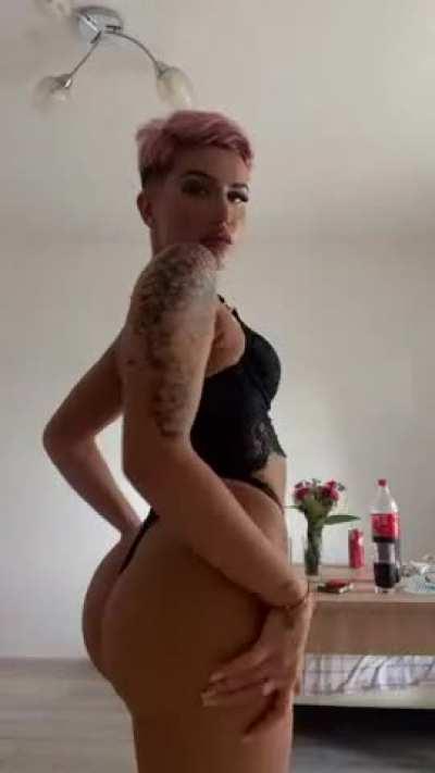 I've been waiting all year to show you my boobs link in the comments