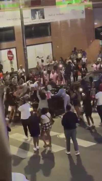 What is going on here&hellip;.yikes 💀