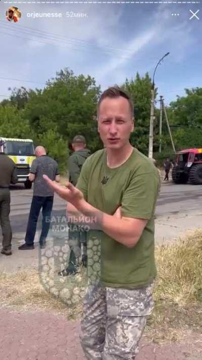 Зеленский приехал в затопленный Херсон