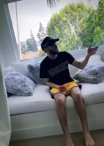 this the dude fucking yall dream girl? tuff