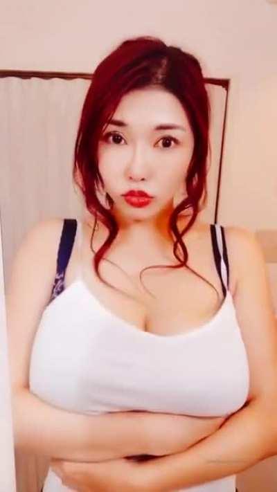 Anri Okita Magic Trick With Her Shirt