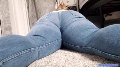 Hot lava stinking farts