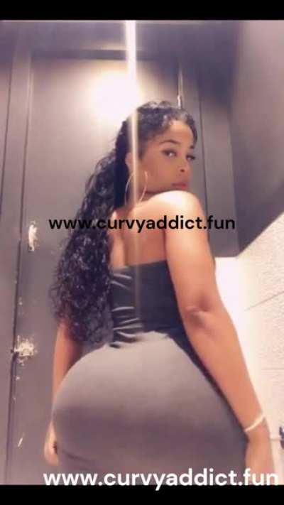 🍑🍑 😲😱🥵big latina ass from atlanta 🥵😲😱 💥🍑🍑