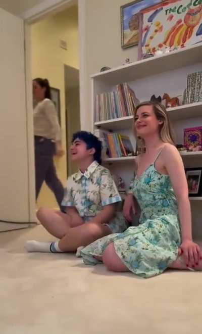 Behind the scenes of the Rachel Antonoff photoshoot