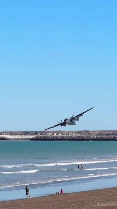 Así se vivió la despedida del último S-2T turbo tracker después de 60 años de servicio