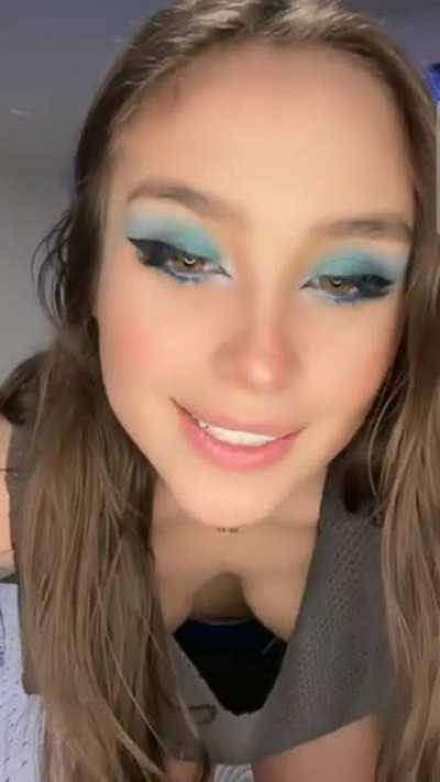 dude I got one nip slip name is eiilen_25