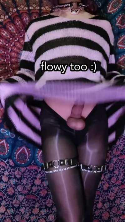 you guys like my new sweater? 🥺