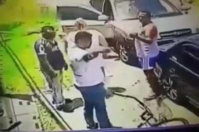 A disgruntled man in Mexico shot his neighbor’s arm during a conflict.