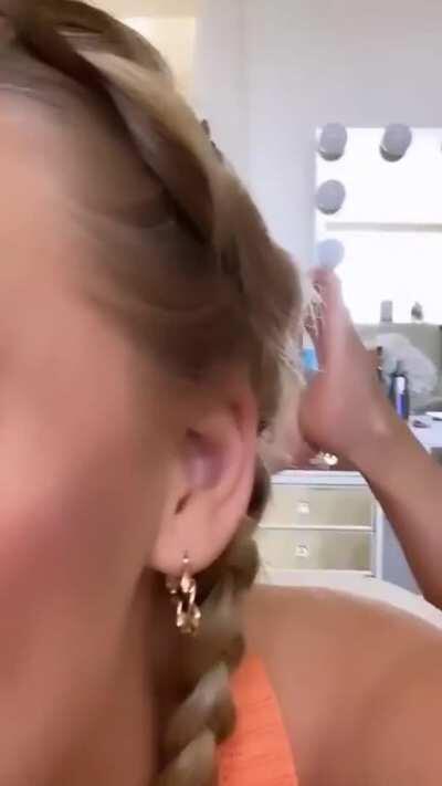 I know there might not be many of you, but im posting this for the feet bois