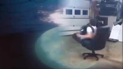 Fly me to the mooooooon