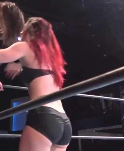 Priscilla Kelly is a PAWG