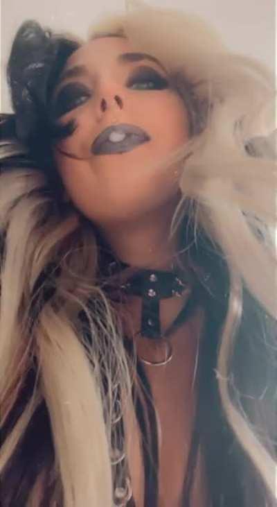 Be a good boy and sit.