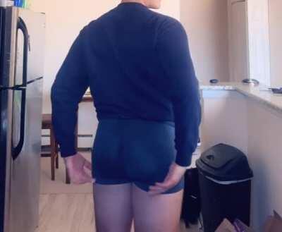 I keep it jiggly for the backshots ☺️