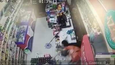 Store clerk vs robber.. beers always come in handy