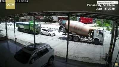 Crumpling the can once you're done drinking is sooooo satisfying