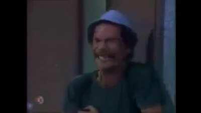 Don ramon con risa chistosa