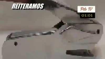 Aconsejo bajarle el volumen