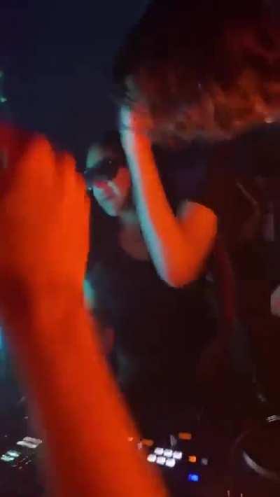 Charli & A.G. playing a snippet from an alleged new song at FWB Fest last night. Source: @FckyeahCharli