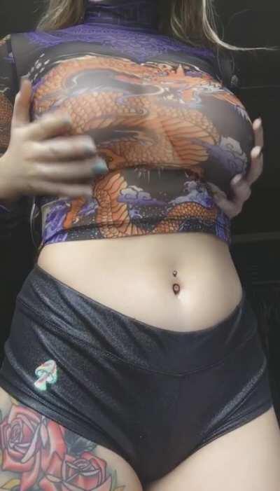 WOW Big BOOBS (free content in the comments )