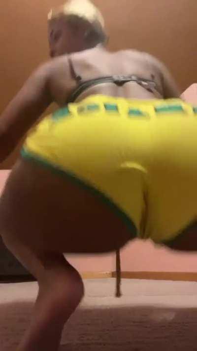 Ass fat enough? 🇯🇲