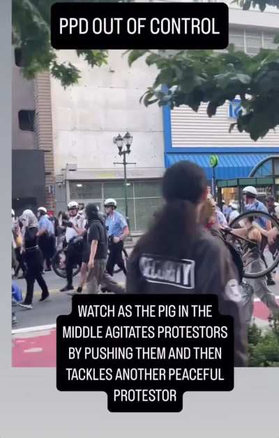 Philadelphia POLICE gets physical/VIOLENT with Peaceful Protestors 7000 arch protest today