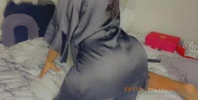 Couple shots in here see tht phat coochie on shortie.