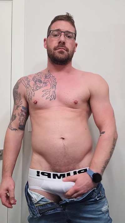 New day and new comfy set of briefs to stuff myself into 😜