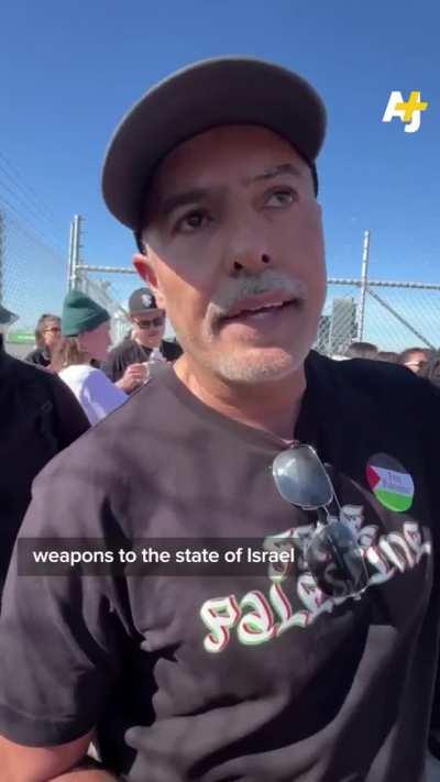 US comrades block cargo ship to Israel