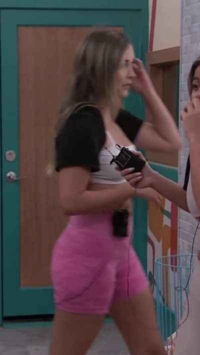 Alyssa 7/12 workout gear (~2:07pm EST)