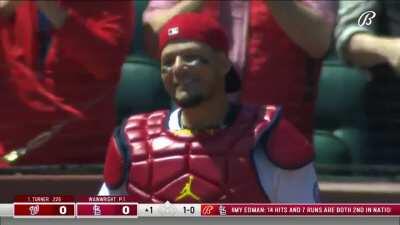 Yadier Molina recieves standing ovation after starting in his 2,000th game with the Cardinals