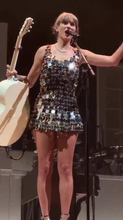 Taylor's Legs Live in London Last Night.