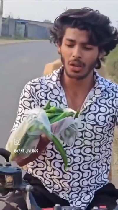 Bhaiyo kon kon second drop lega?❣️🤤