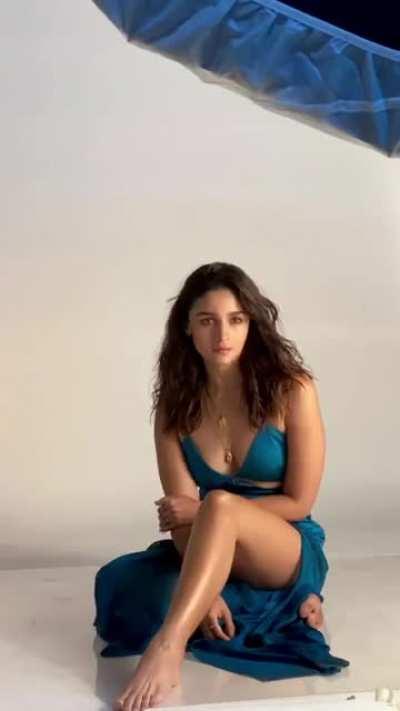 Alia Bhatt photoshoot bts