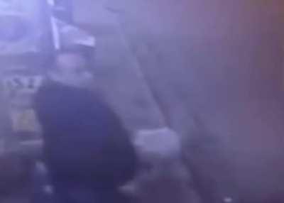 lil tap on the shoulder