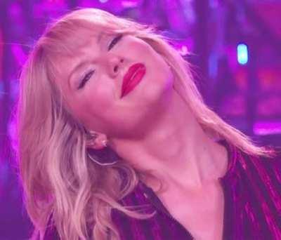 Been edging all day but only one woman deserves my load. Could you help me worship our queen?