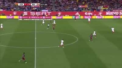 With the upcoming game against Sevilla, I rewatched one of our iconic Copa games against them. Iniesta’s press resistance here is insane