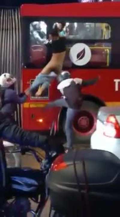 Ta faltando um povo assim em SP